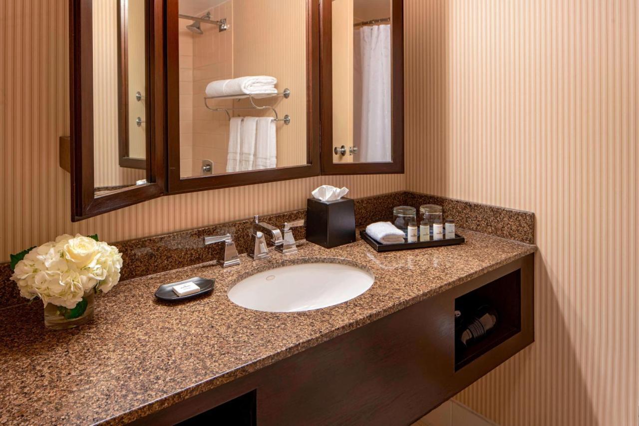 Sheraton Houston Brookhollow Hotel Esterno foto