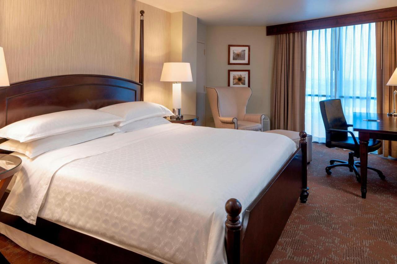Sheraton Houston Brookhollow Hotel Esterno foto