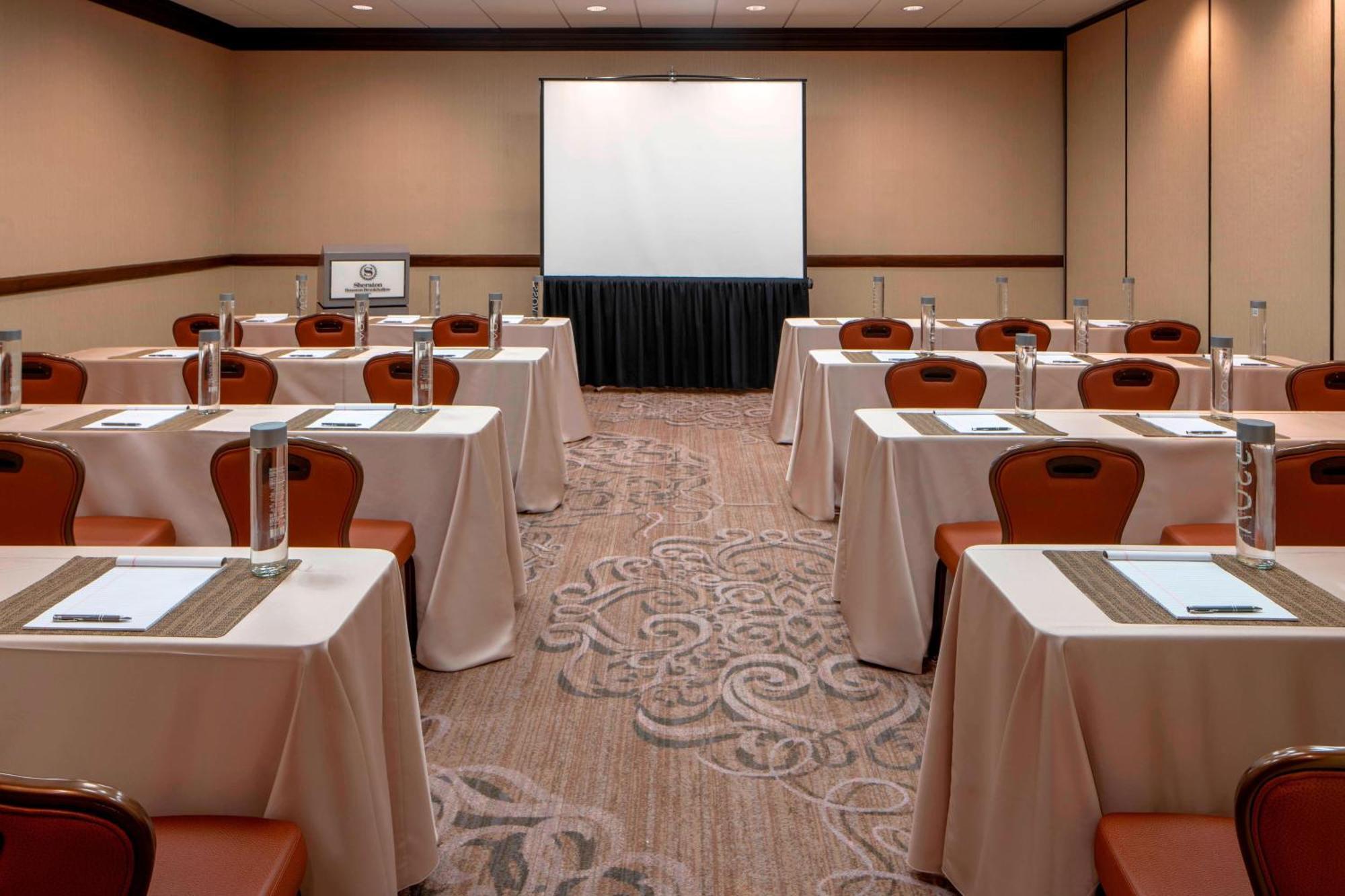 Sheraton Houston Brookhollow Hotel Esterno foto
