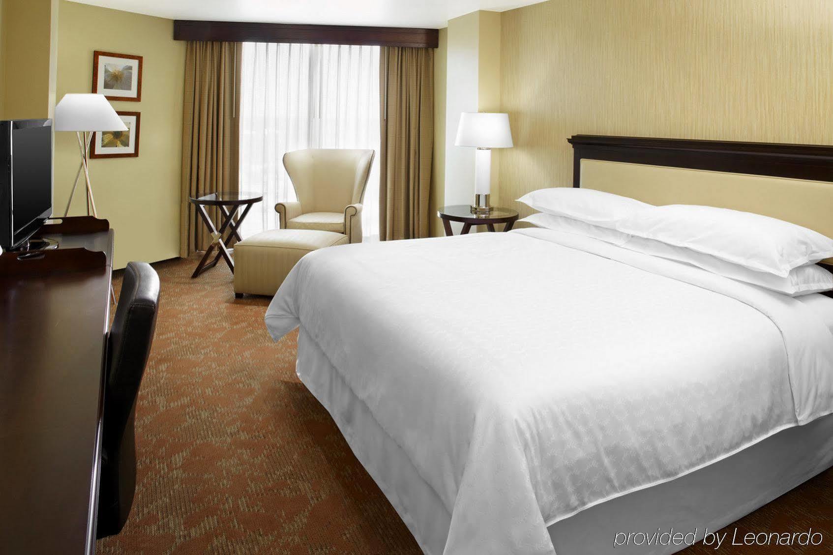 Sheraton Houston Brookhollow Hotel Esterno foto