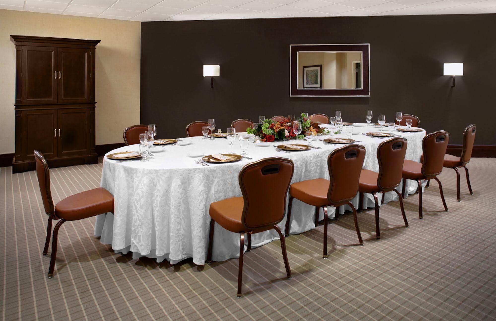 Sheraton Houston Brookhollow Hotel Esterno foto